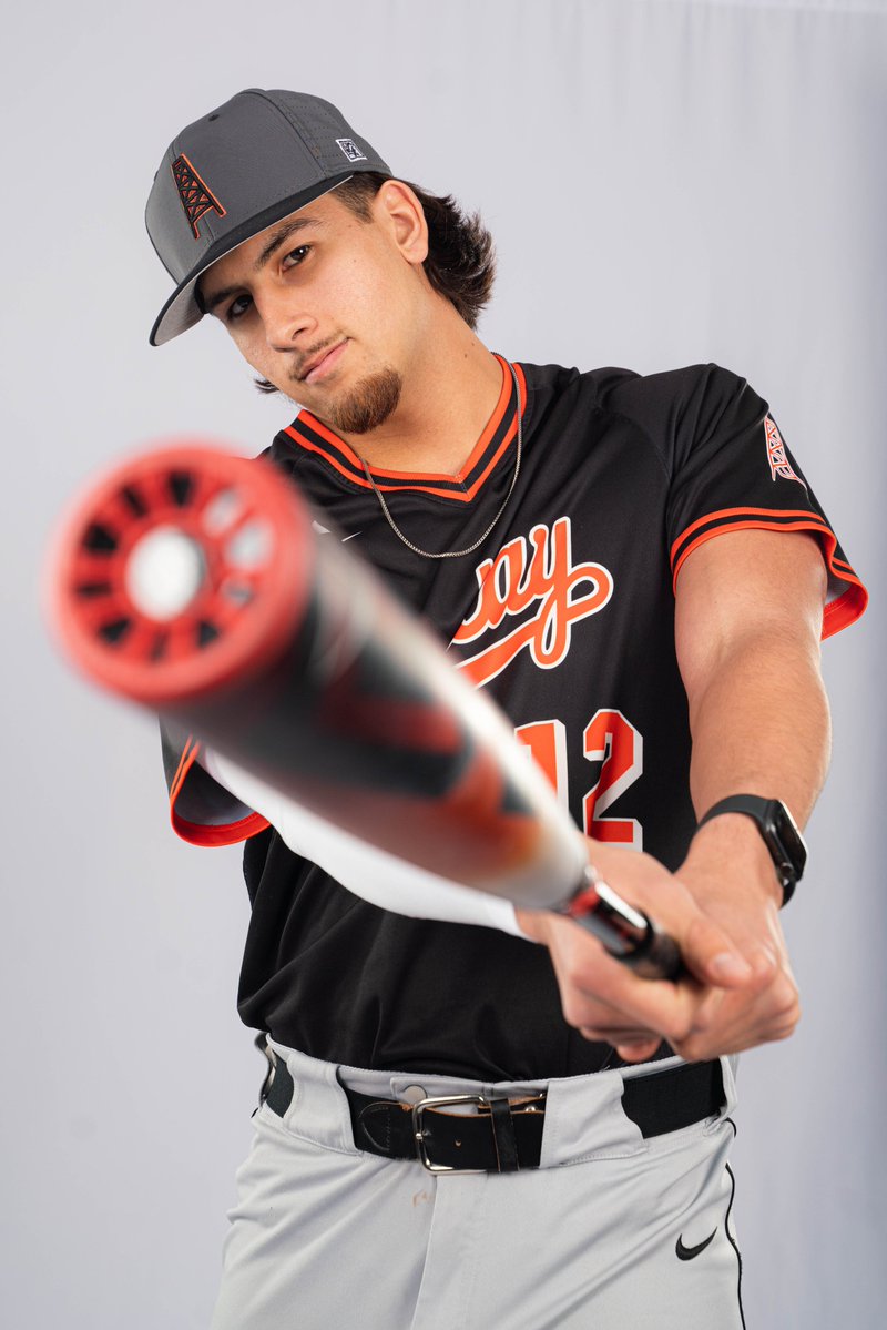 UF_Baseball_'s tweet photo. ONE MORE WEEK ⚾️⌛️

#GoOilers #Family https://t.co/FNqWE4veLM