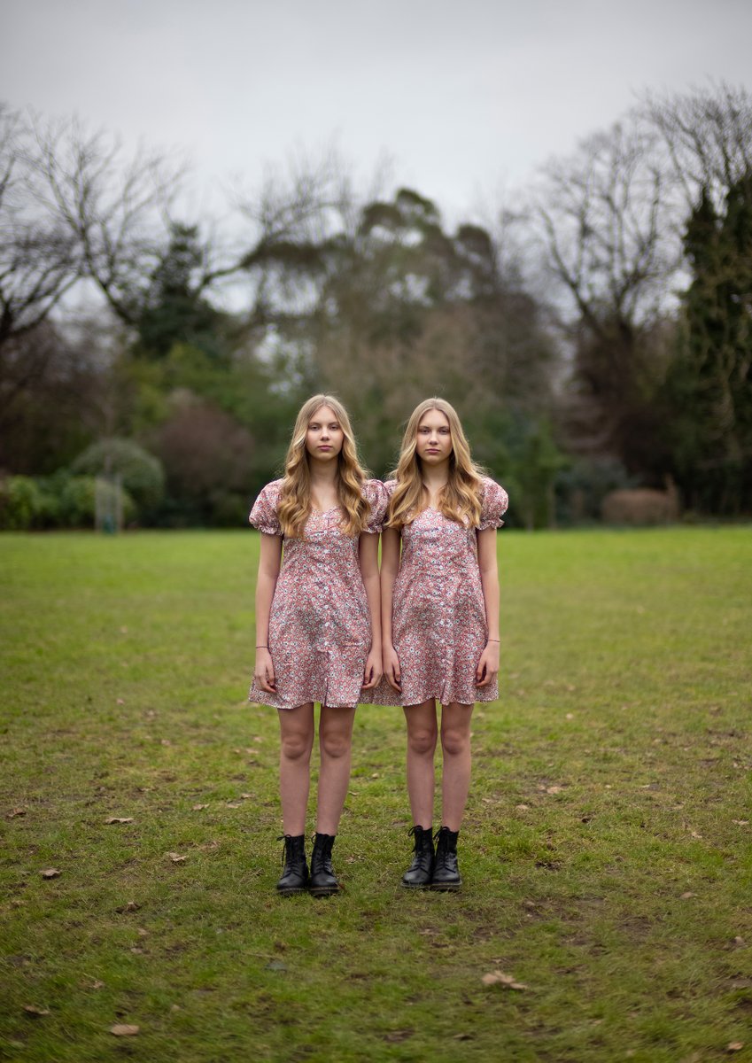 PeterZelewski's tweet photo. A new portrait from my old project 'Alike But Not Alike'. Identical twins, Olivia and Sophia, 15 years old, Victoria Park, East London. https://t.co/AaS25JxKJv