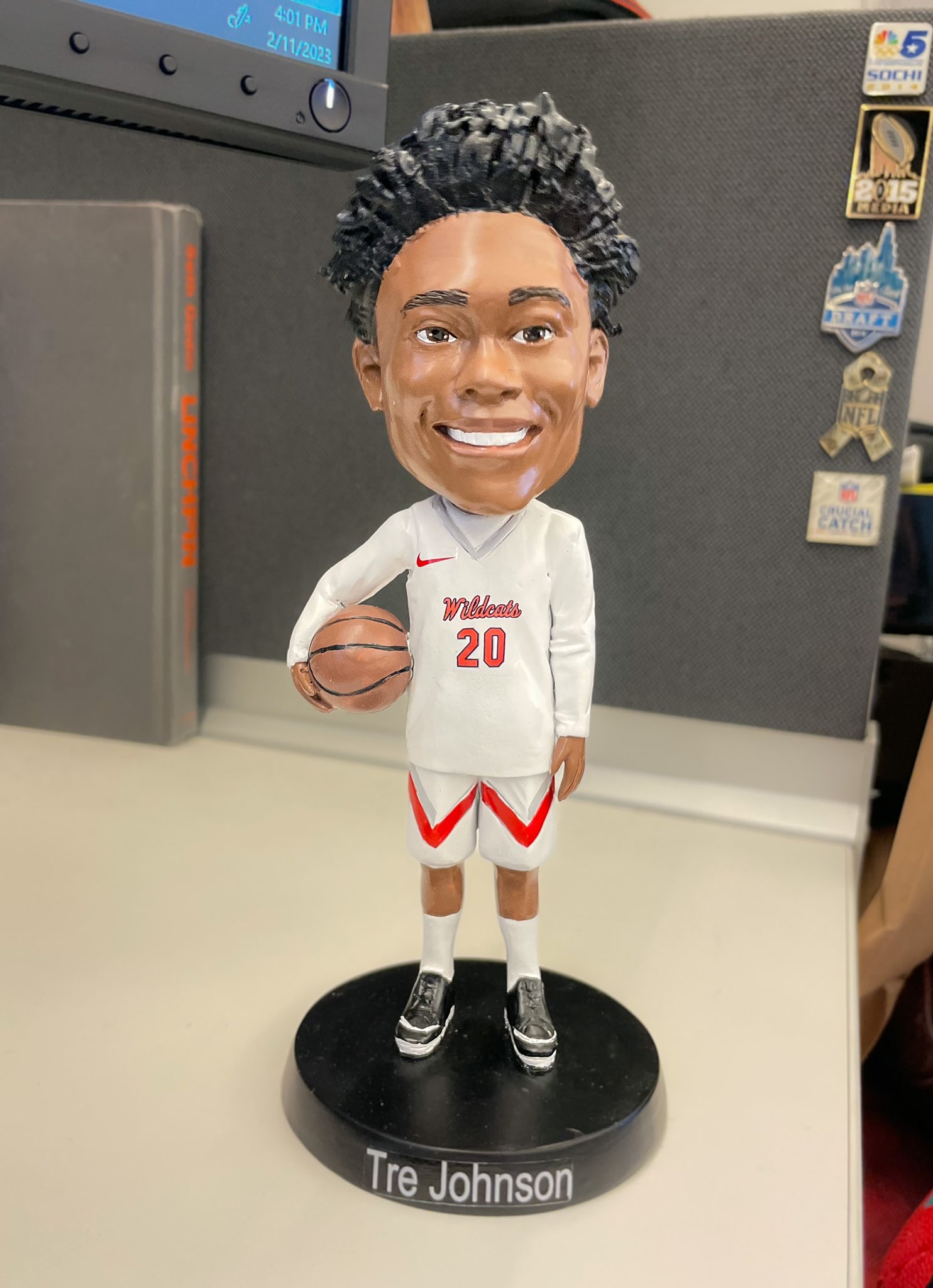 Fot9MHqXoAAIj_x?format=jpg&name=large