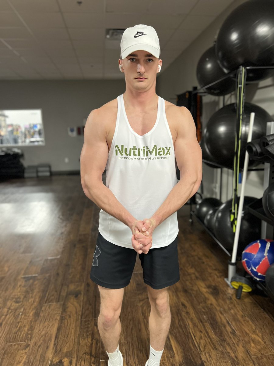 devin_schindler's tweet photo. If you don’t put in the work nobody’s going to do it for you! Get tf and go to the fucking gym! https://t.co/guzHrZBd1u