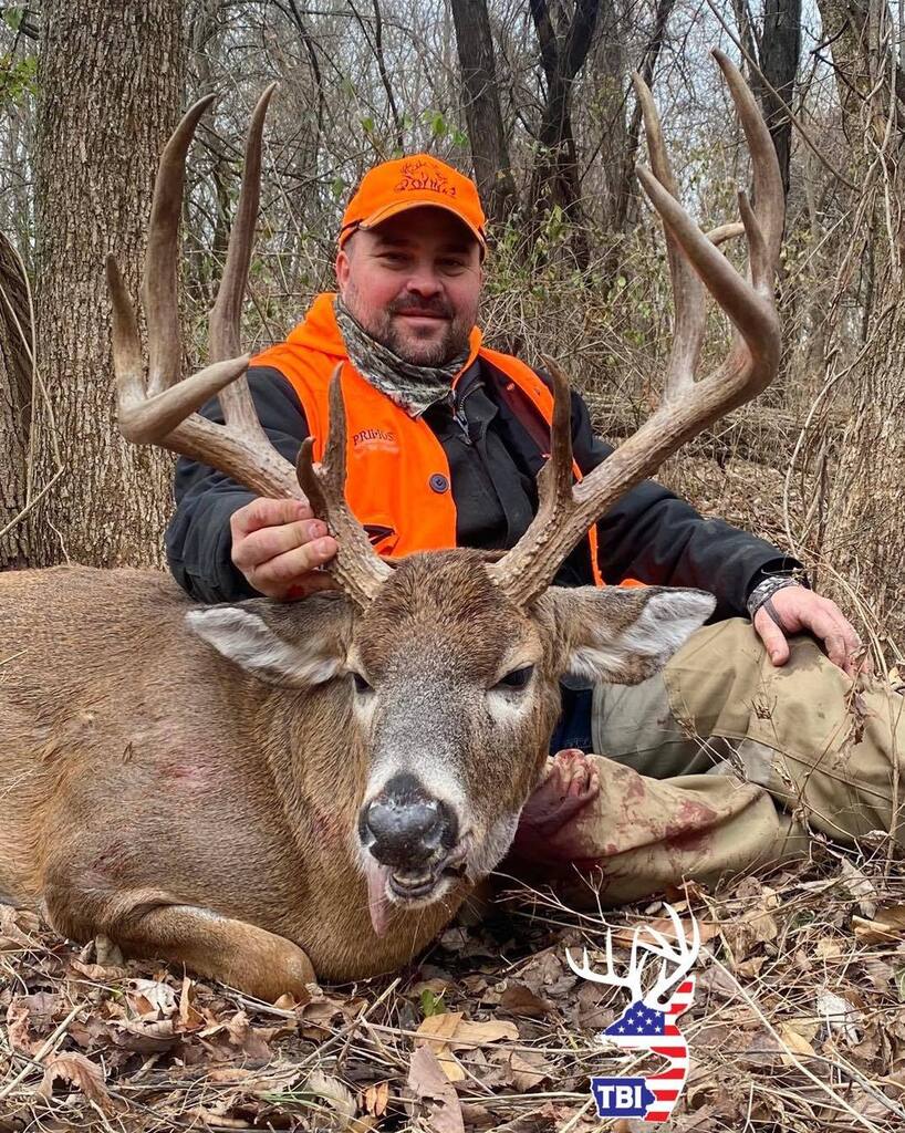 Trophy Bucks of Iowa on Twitter "Dave Kirby with a dandy in Des Moines County! 👏🏼👏🏼 