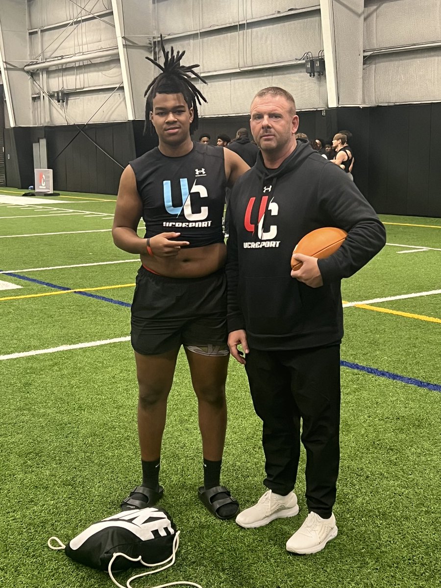Tyler_Worley99's tweet photo. Had a great time at the UC Report showcase with @CoachBeck56 Glad to get some good reps in. @Justin_DeShon @CoachSzatkowski @DemetricDWarren @TheUCReport @Mansell247 https://t.co/0f8teHFUZQ