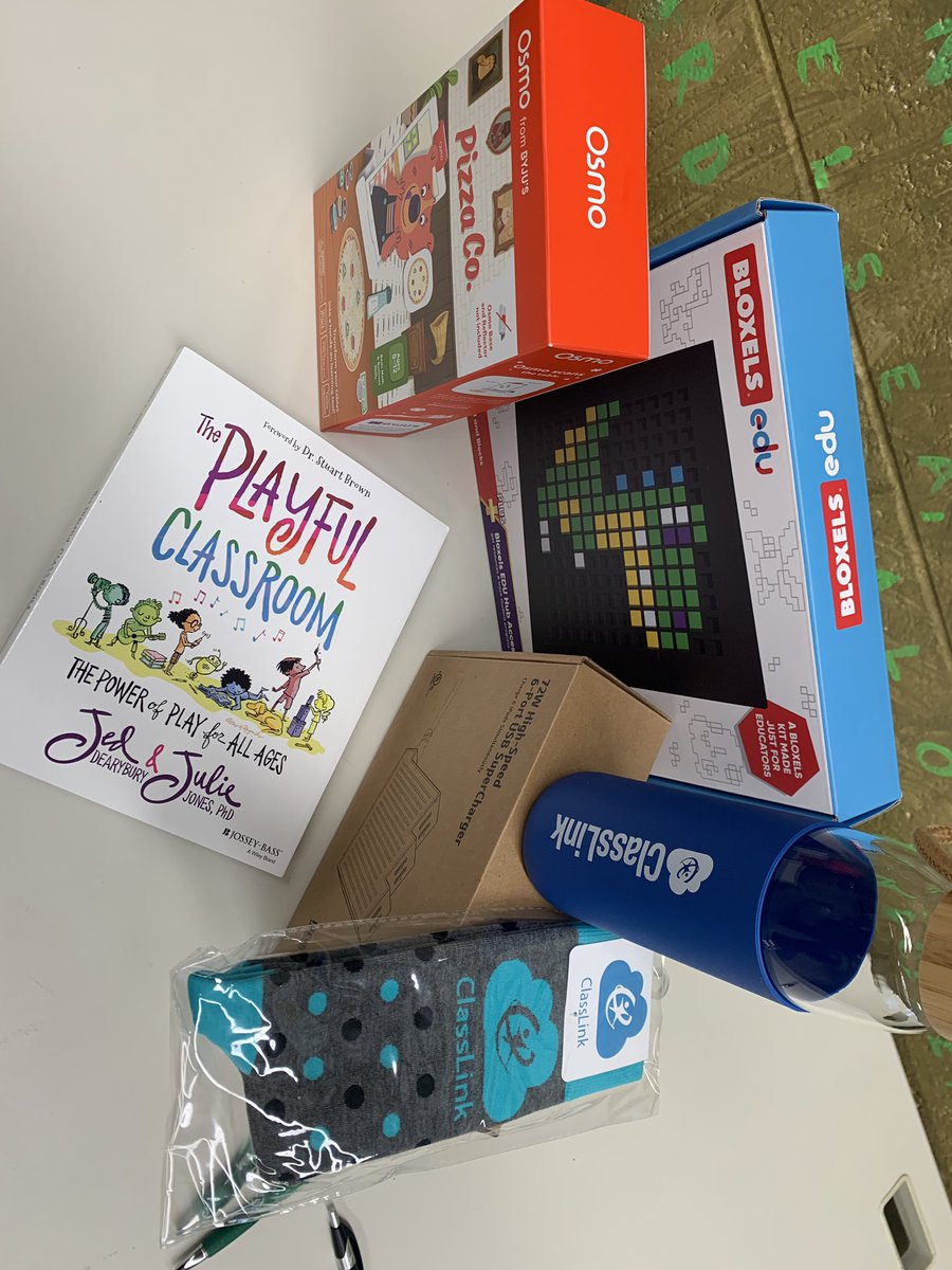 Lots of prizes today! Thank you!!! <a href="/bloxels/">Bloxels</a> <a href="/ipevo/">IPEVO</a> <a href="/ClassLink/">ClassLink</a> @mrdearybury <a href="/PlayOsmo/">Osmo</a> <a href="/EdCamp_Forsyth/">EdCampForsyth</a>
