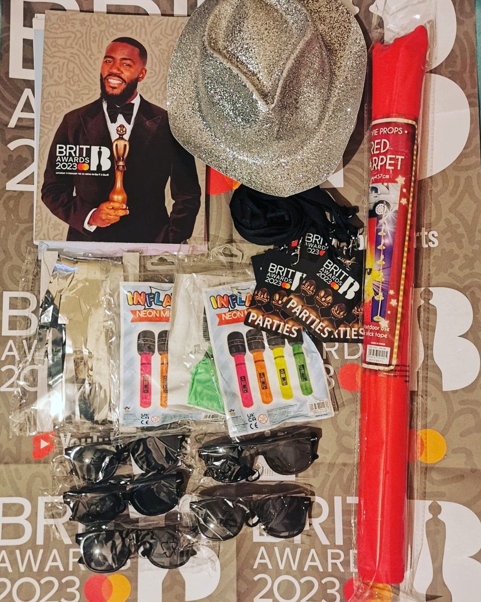smartyface69's tweet photo. Excited to be hosting my #BRITsParty tonight.
#BRITs  @BRITs @ComeRound https://t.co/D8tykH63ho