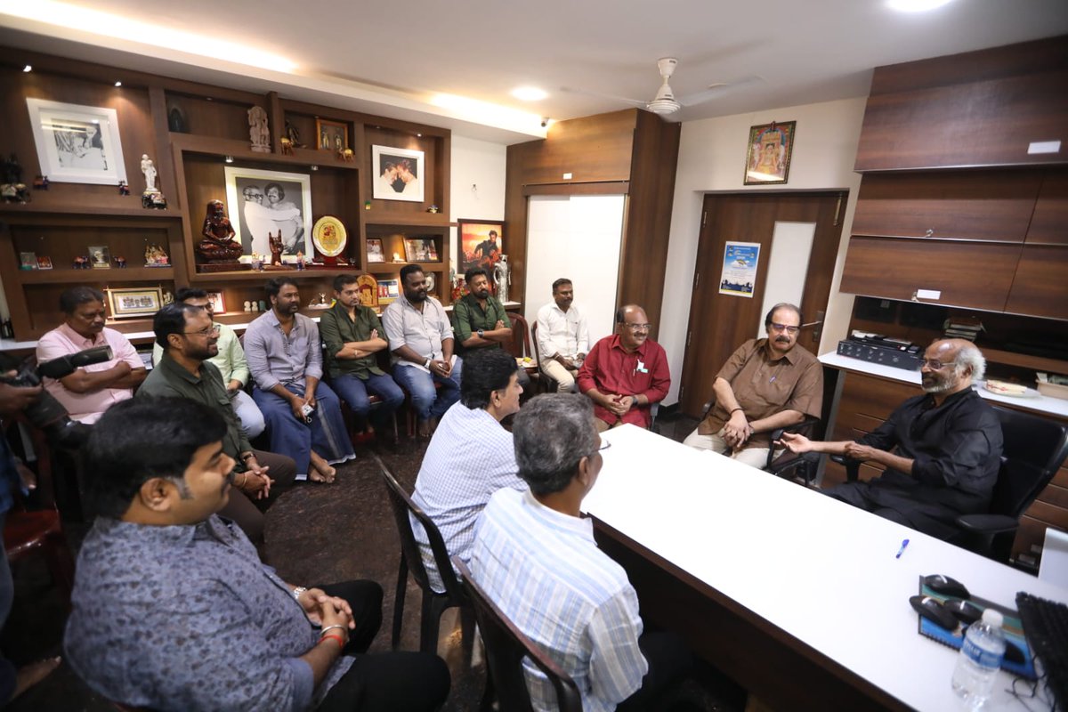 cinemasiragugal's tweet photo. @Suresh_Krissna @arrahman 
@Lakshmi72215437 #GaneshBaabu
@ARichardkevin @Chidambaram_Dir
@Kavin_KR #Vasudevan @somuanimate @rekhshc @desanthirip @RIAZtheboss @V4umedia_ https://t.co/F526x9kxQS