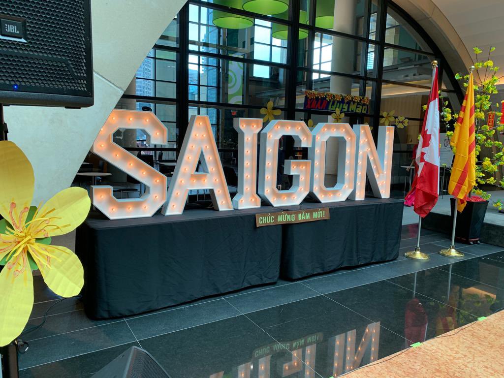 BonnieCrombie's tweet photo. Wonderful to join the Vietnamese community at City Hall today to celebrate Lunar New Year alongside @JoeHorneck, @AlvinTedjo and @BradWButt. #Mississauga is proud to be home to a large and vibrant Vietnamese community, who continue to find ways to give back to our City. https://t.co/ZzlNoWRmes