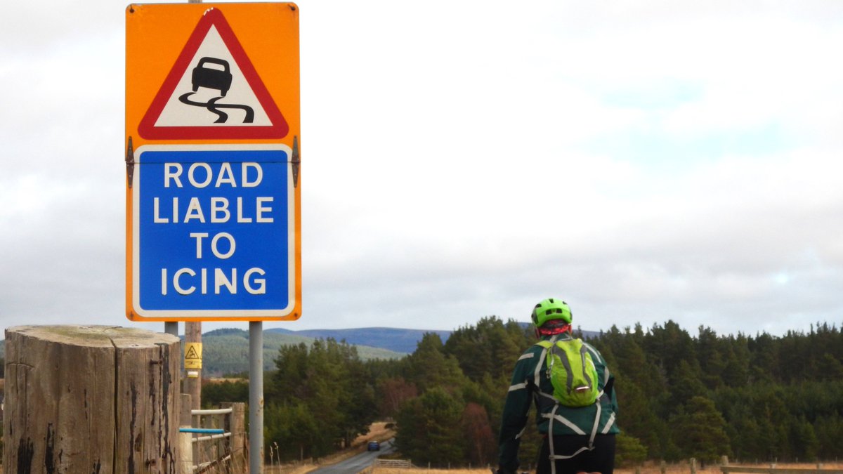 PeteCrane5's tweet photo. Not today ...... it was +10 degrees C on my #CycleFromHome today in the #Cairngorms ....winter? https://t.co/CIvGAyqxCZ