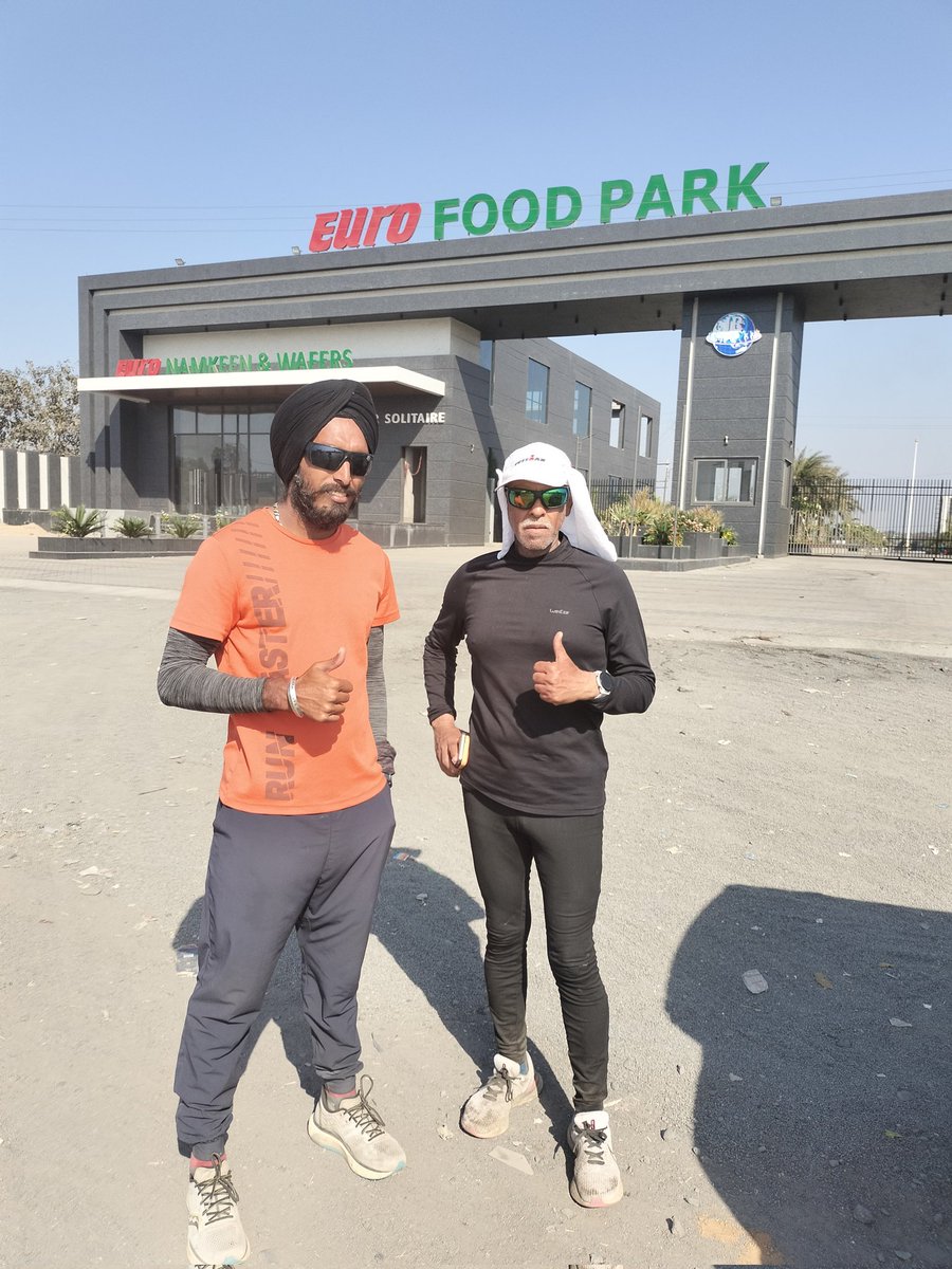 preetparwinder2's tweet photo. “Run, run and run….. the more your body cries out as a sweat, more physically and mentally fit you are..

Day 96 BoB Golden Quadrilateral Run,Run for a cause ...

#preetaprwinder #teamrun2gether #18thkilometer   #mygalf #saucony #foodstrong #skineasi #runnerslife #runforacause https://t.co/djmGDdkixs