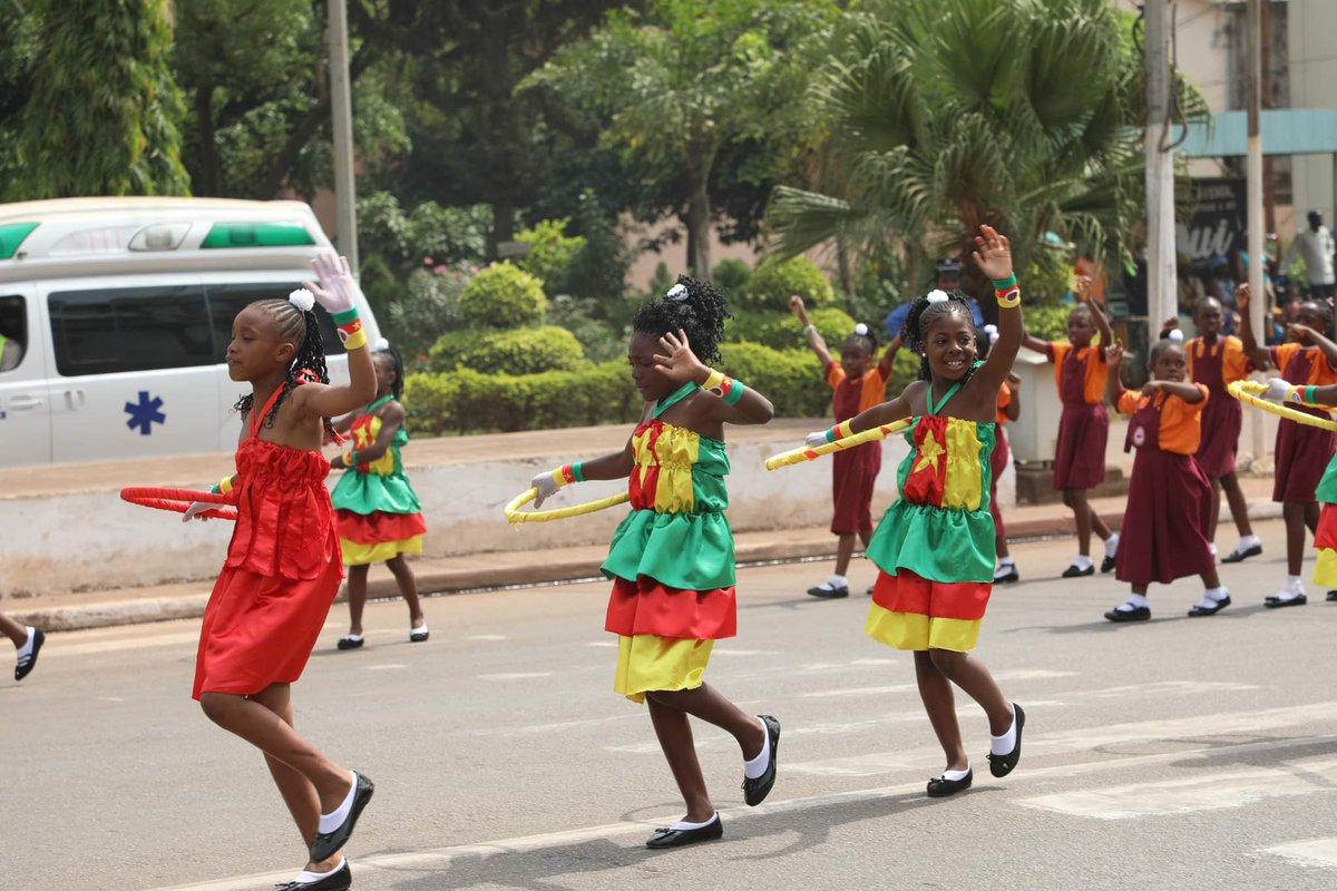 generationcm's tweet photo. Happy Youth Day to all young Cameroonians around the world! 

Spearhead of the nation; youth rhymes with audacity, vivacity, and opportunities. 🇨🇲 

#AssociationGeneration90
#GenerationCM https://t.co/9UOA7w5ygh
