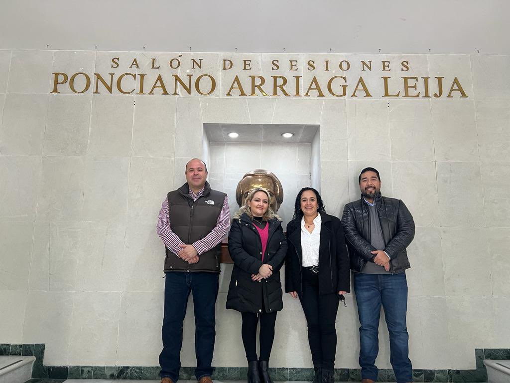 Cegaip's tweet photo. El Pleno de la CEGAIP y la Titular del Órgano Interno de Control de CEGAIP, acompañaron a la Dip. Nadia Ochoa al Taller práctico sobre Técnica Legislativa y Derecho Parlamentario.
#merecessaber https://t.co/8WWNJd36ec