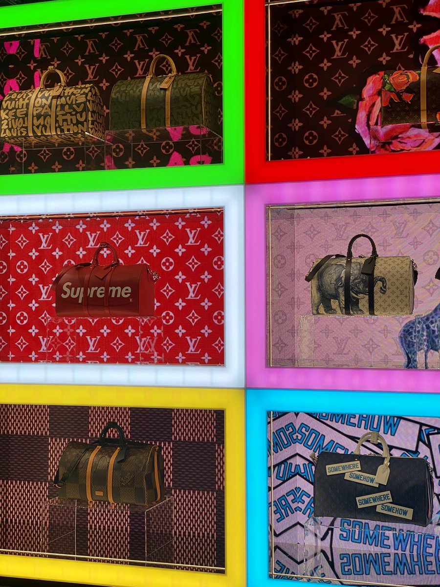 candice_authier's tweet photo. Rétrospective Louis Vuitton en hommage aux 160 ans de la maison et aux collaborations artistiques qui participèrent à sa renommée. https://t.co/OUs9qYFgex