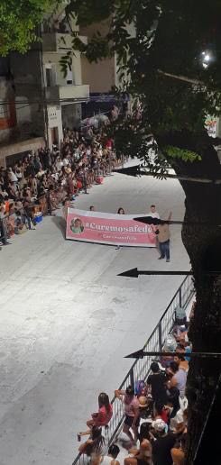 curemosafede's tweet photo. Un poco de lo que fue la apertura del "Desfile de las llamadas" 2023
Que locura!

Gracias a todos los que lo hicieron posible 🥺🤍🙏🏽
Gracias prima @_julietapardo_ y sus amigos!
Qué orgullo nuestra familia, que orgullo nuestro país 🇺🇾!
#curemosafede https://t.co/CD7IX4GmUW