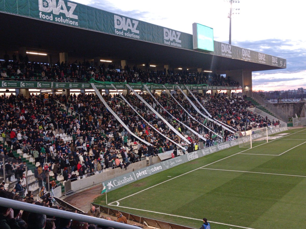 ATUCOR2's tweet photo. Os toca dar el callo a vosotros, EQUIPO! Nuestro Reino está preparado...
#forzaccf
@CordobaCF_ofi https://t.co/0UQyWecXlH