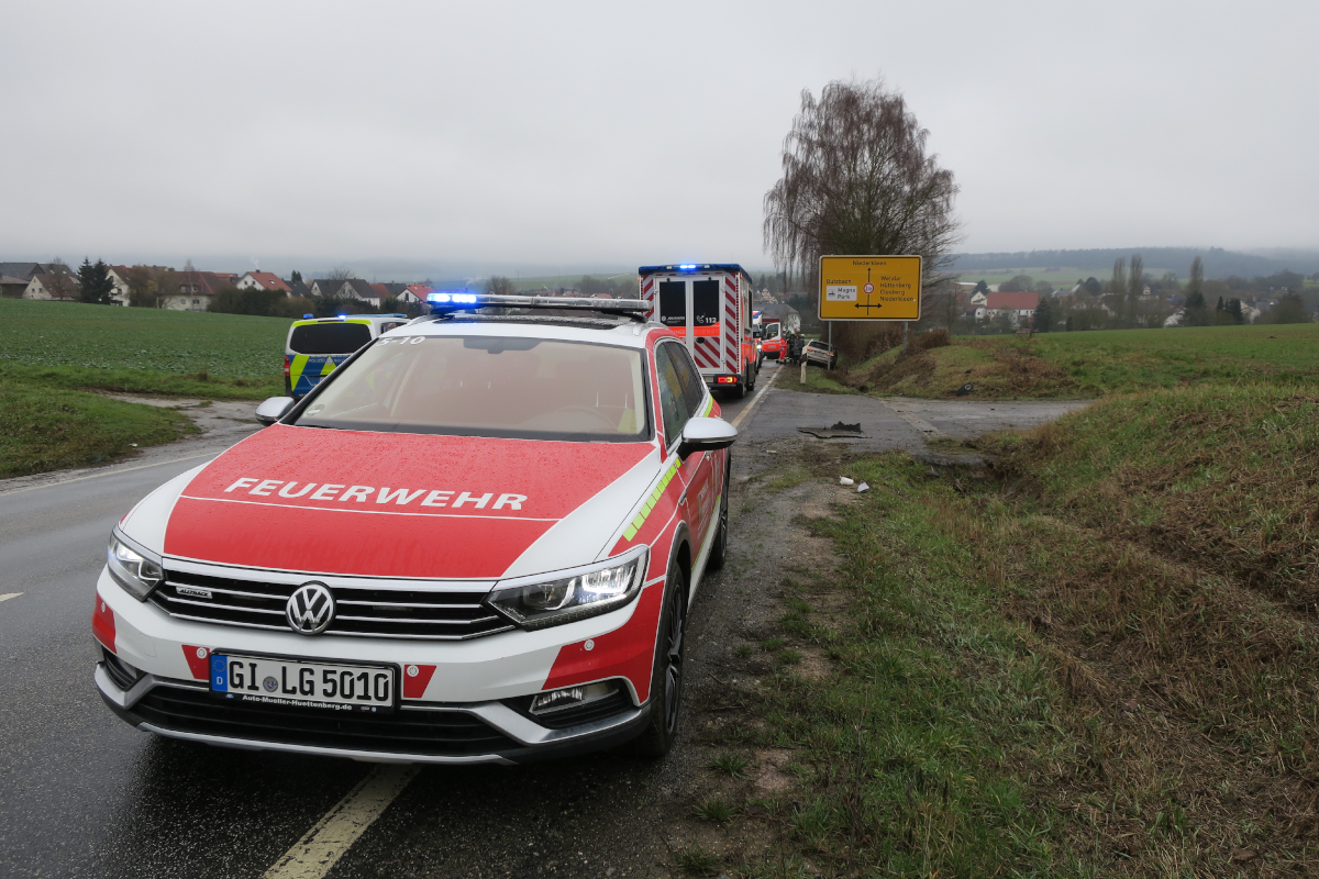 🆘- Verkehrsunfall
📆- 05.02.2023
🗺- Niederkleen
🚒-
➡ LG Cleeberg
➡ LG Dornholzhausen
➡ LZ Lang-Göns
➡ LG Niederkleen
🚑-
➡ 2 RTW
➡ NEF
🚓-
➡ 2 Streifen

PKW im Graben gefahren.

#einsatz #langgoens #dumitunsfueralle
Bericht: feuerwehr-langgoens.de/index.php?opti…