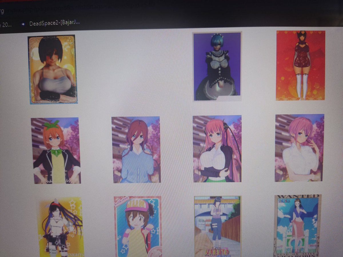 Uuu vaya, las quintillizas tengo por aquí como para ligar con ellas cuando las meta en el juego.

Va a ser interesante meterlas en la misma clase que yo xD

Acepto cualquier anime de waifus que os gustarían que estén en mi clase, luego subo mas fotos.