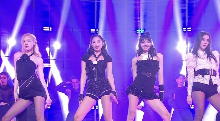 BLINKVotingPage's tweet photo. blinks de Latam no hay que confiarnos sigamos con la constancia, dejen su voto y  no se olviden de dar RT 👇🏻

I'm voting for #PinkVenom for #BestMusicVideo at the #iHeartAwards https://t.co/9EKzuPr7hU