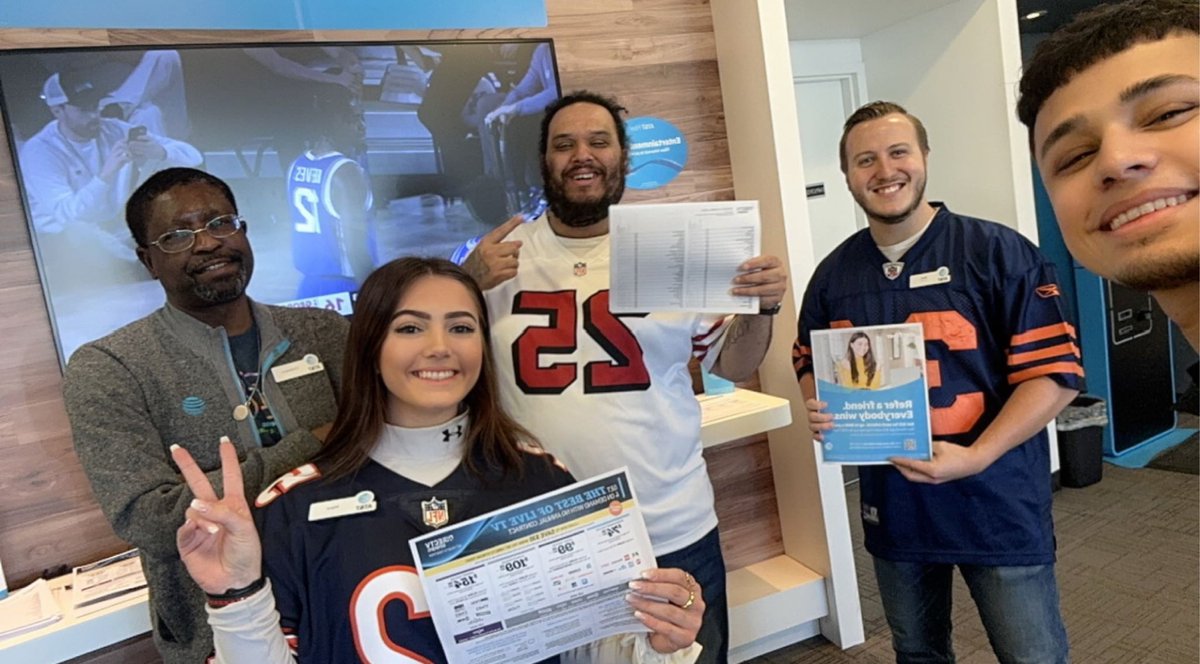 Darien team’s ready to pop off with some DTV today!! 🤝🏼

What are you watching the Super Bowl on? 🏈📺 #DTVStream #ATT #DTOWN <a href="/ChabascoElston/">Chabasco Elston</a> <a href="/VandenbornMatt/">Matt Vandenborn</a>