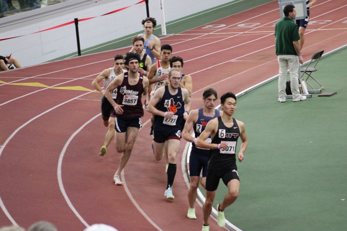 UticaXCTF's tweet photo. Hayden Lohmann drops a nice PR in the 800m with 2:00.44, good for #7 All-Time #uticatf #valentineinvite @UCPioneers https://t.co/EPyYqgN6i8