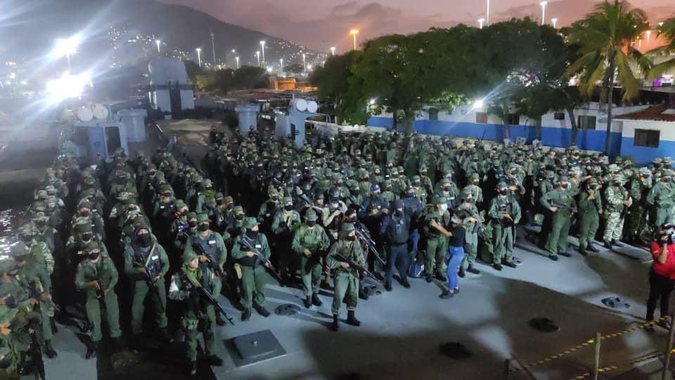 dhernandezlarez's tweet photo. La #FANB está organizada por el Estado para garantizar la independencia y soberanía de la Nación y asegurar la integridad del espacio geográfico, mediante la defensa militar. https://t.co/NUVCu7vvbq
