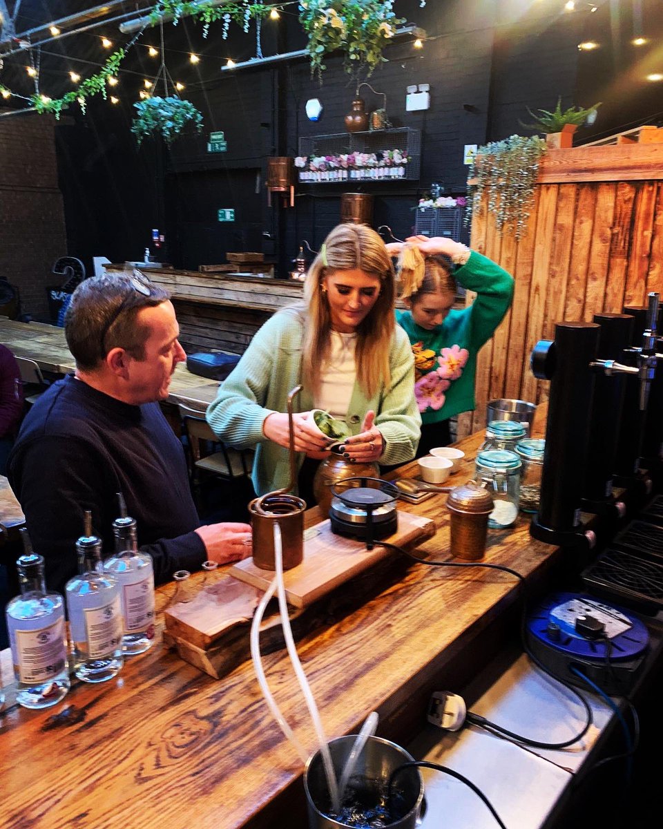MurphysGin's tweet photo. Another great gin and distillation training session with the team from Eden bar Prescot and West Derby. For more info get in touch πΈ
#gin #gincollection #gincollector #ginclub #craftgin #ginshop #ginshelf #ginstagram #ginschool #gintastic #gintasting #gincabinet #drinks https://t.co/LcaXf0VTzu