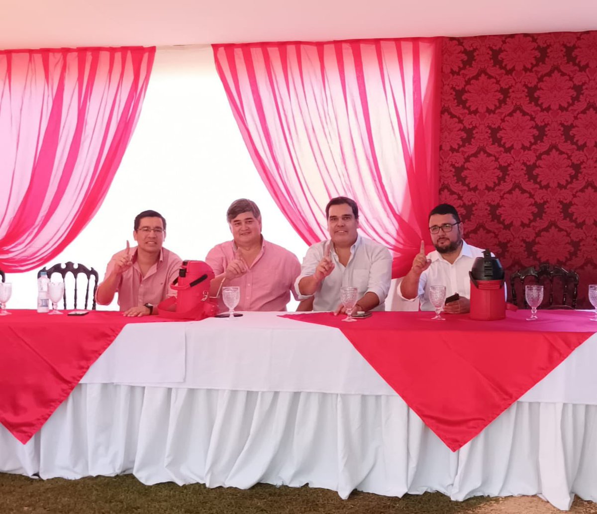 lacostasoy's tweet photo. ℹ️NFO POLÍTICA. Apoyo en Alto Paraná. @victormirandapy candidato a Senador por la lista 1 - opción 28 - participó de una reunión en Minga Guazu - Alto Paraná con Cesar Landy candidato a Gobernador, 
Tiki Gonzalez a diputado
Rodrigo Ríos para Concejal departamental. https://t.co/7IngLvJyir