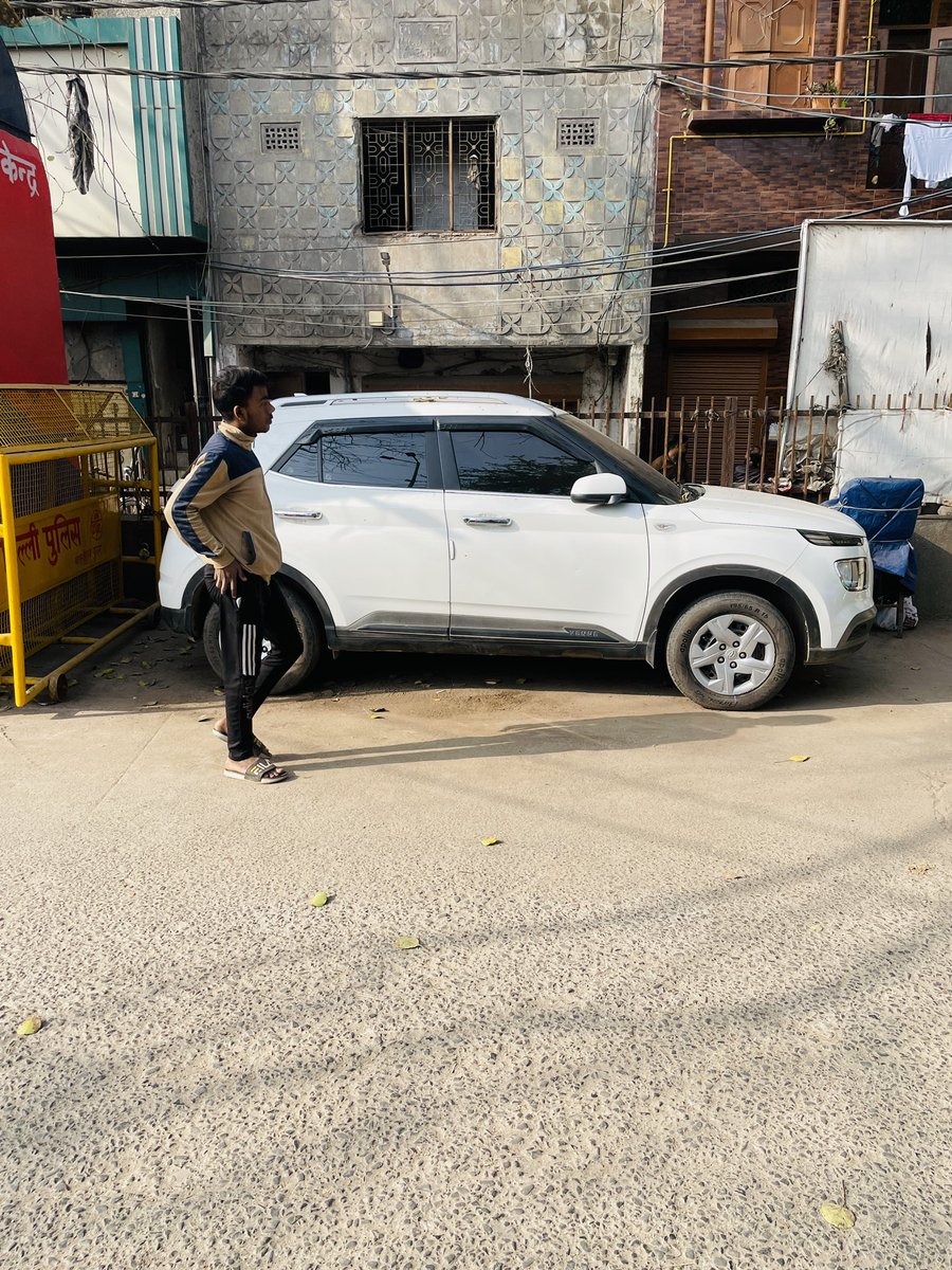 aryansofficial_'s tweet photo. @dtptraffic 
Vehicle with tinted glasses
Location:- Onkar Nagar Under pass,Tri Nagar,Delhi-110035
Date:- 11 February 2023
Time:- 03:20 p.m https://t.co/FBTSZNzKOZ