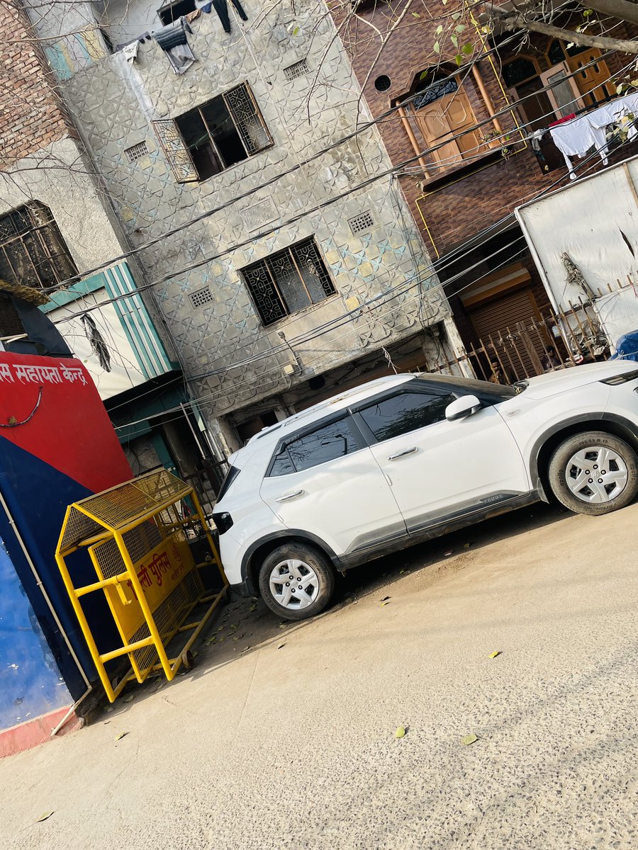 aryansofficial_'s tweet photo. @dtptraffic 
Vehicle with tinted glasses
Location:- Onkar Nagar Under pass,Tri Nagar,Delhi-110035
Date:- 11 February 2023
Time:- 03:20 p.m https://t.co/FBTSZNzKOZ