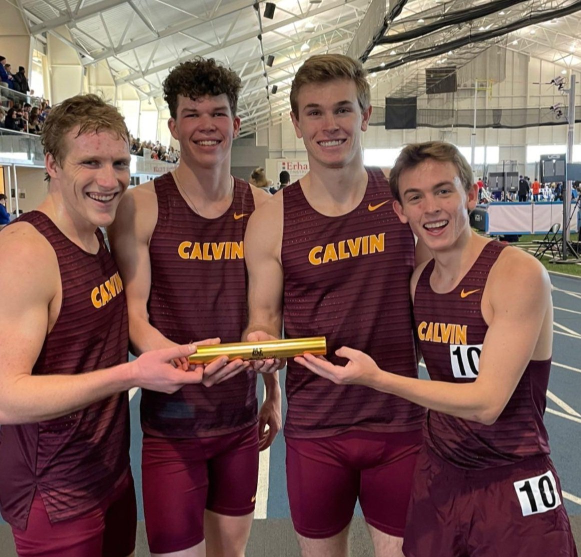 CALVIN_XCTF's tweet photo. 🚨SCHOOL RECORD ALERT🚨 
The Men's DMR of Nick Henz, Corbin DeBoer, Lucas VanderPloeg and Thaine Nederveld run 10:03 to take down the old record and now rank 12th in the Nation! #GoCalvin https://t.co/vhwFvuGIoS