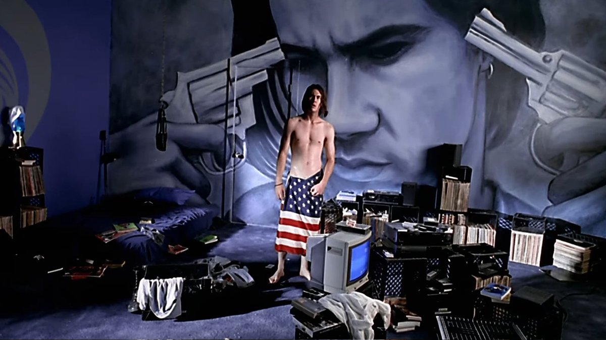 technomeloetta's tweet photo. bedrooms from "nowhere" (1997) dir. gregg araki https://t.co/cXdlRaZAkL