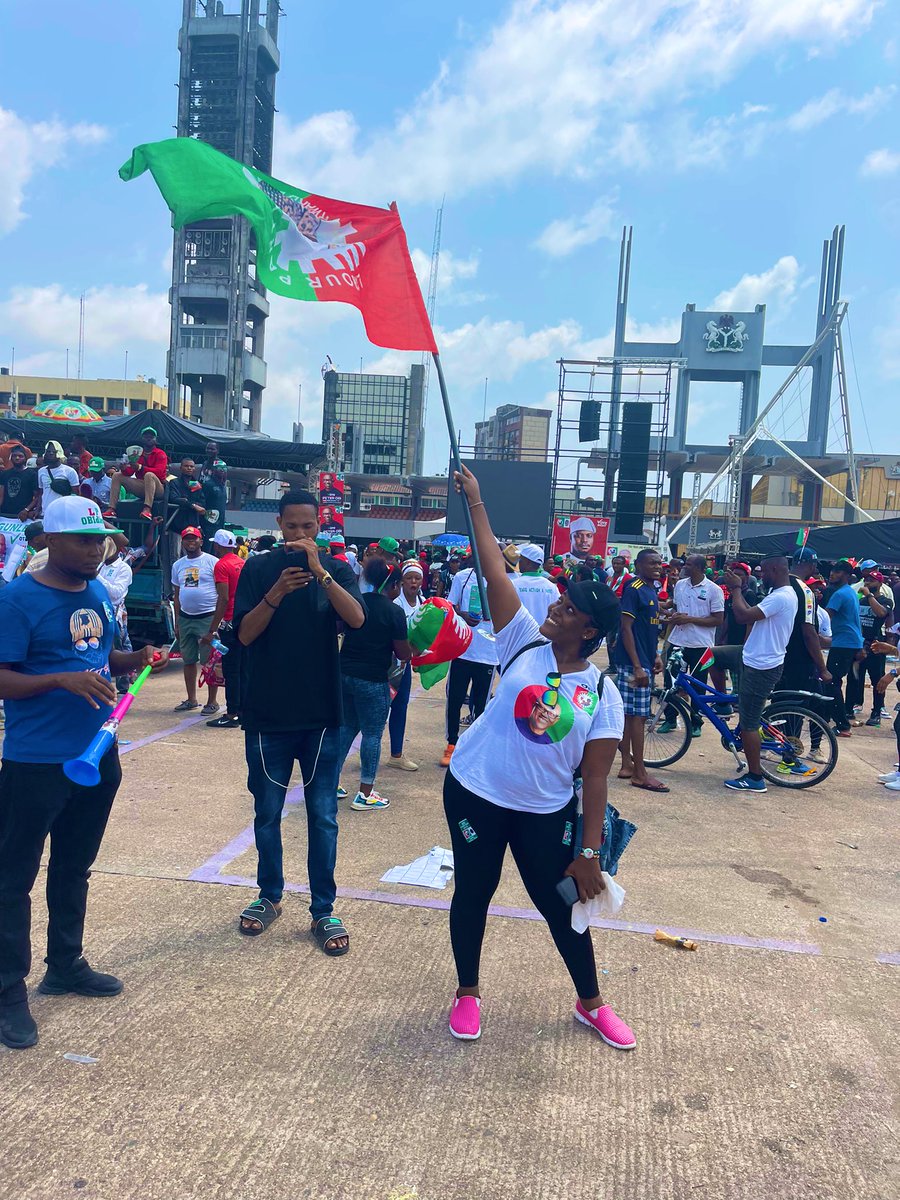 kim_debbie17's tweet photo. Started off sweetly and ended well๐
Made videos with random people as if Iโve known them and I ended up disgracing my village people ๐คฃ๐๐
Only Obi can do this ๐๐
#voteobi
#ObiDattiInLagos
#Obidientspace
#LabourParty https://t.co/VEUBCZhXbd
