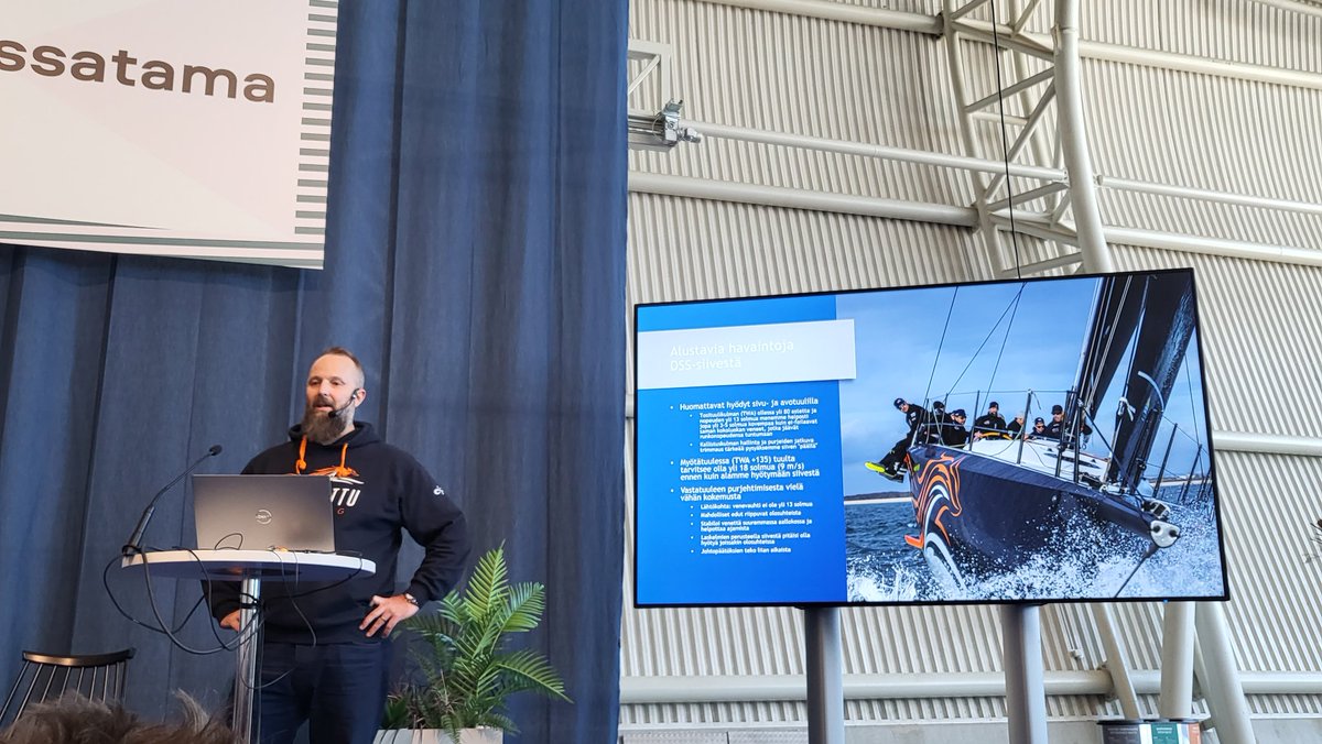 Mielenkiintoista fysiikkaa. DSS-siipi ei olekaan pelkkä stabiloija vaan paljon muutakin. Varsinkin jos veneen suunnittelun aloittaa juurikin siitä siivestä. #venemessut #tulikettu