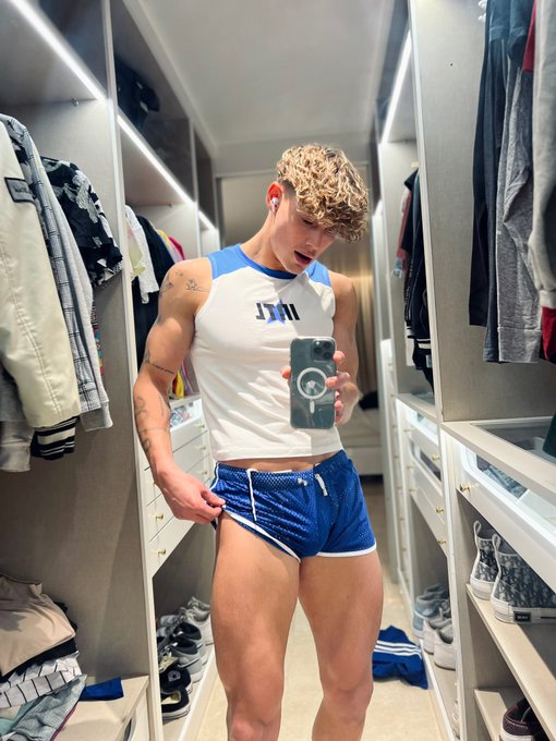 Time to get undressed 😈 check the whole process on my OF 😏🔥 https://t.co/o2GMXBsuYY