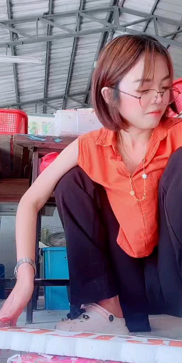 Itangklk's tweet photo. ครูหีใหญ่มั้ยนักเรียนน https://t.co/eLIoOtlJcW