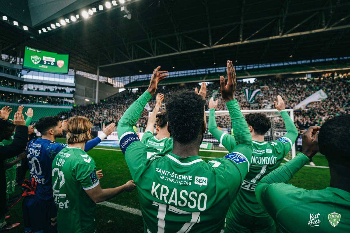 ASSEofficiel's tweet photo. Ce stade. Ces moments. 💚 https://t.co/FoHziWJMvE