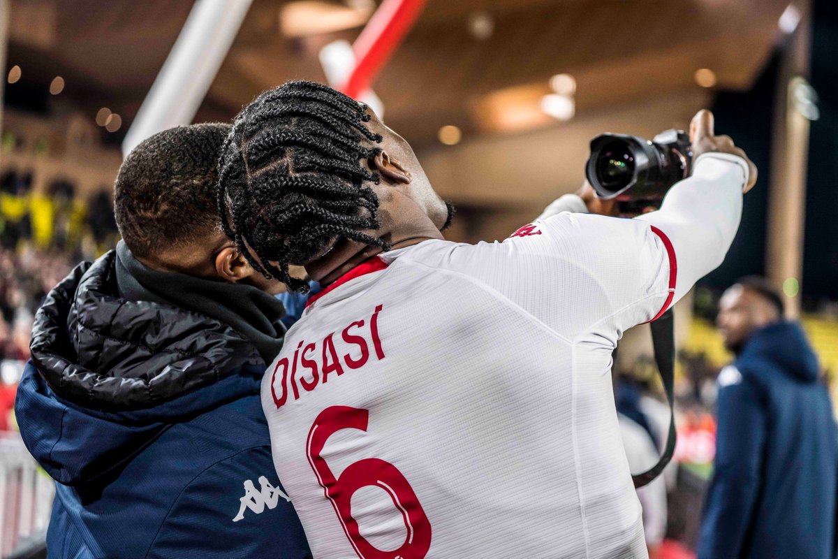 AS_Monaco's tweet photo. À 𝟮𝟬𝟬 𝗥𝗧 on vous envoie la photo (et elle vaut le coup 😋)

3⃣-1⃣ #ASMPSG https://t.co/GlkbXhH4bb