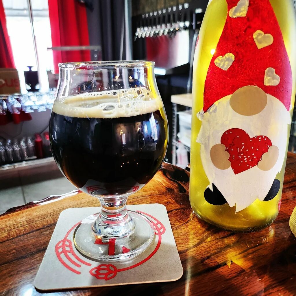 SIX BEERS ON TAP TODAY!!!!

Won't last long, limited supply. 

The John Wynn pale ale - 4 or 5 beers

Cypress Springs Honey Haze IPA - 1/4 keg

Lake Fork Shaky Head IPA - 4 or 5 beers.

Magic 11 Tripel - 1/4 keg. 

Big Thicket brown ale - 1/3 keg

One fo… instagr.am/p/CoiAcArpM23/