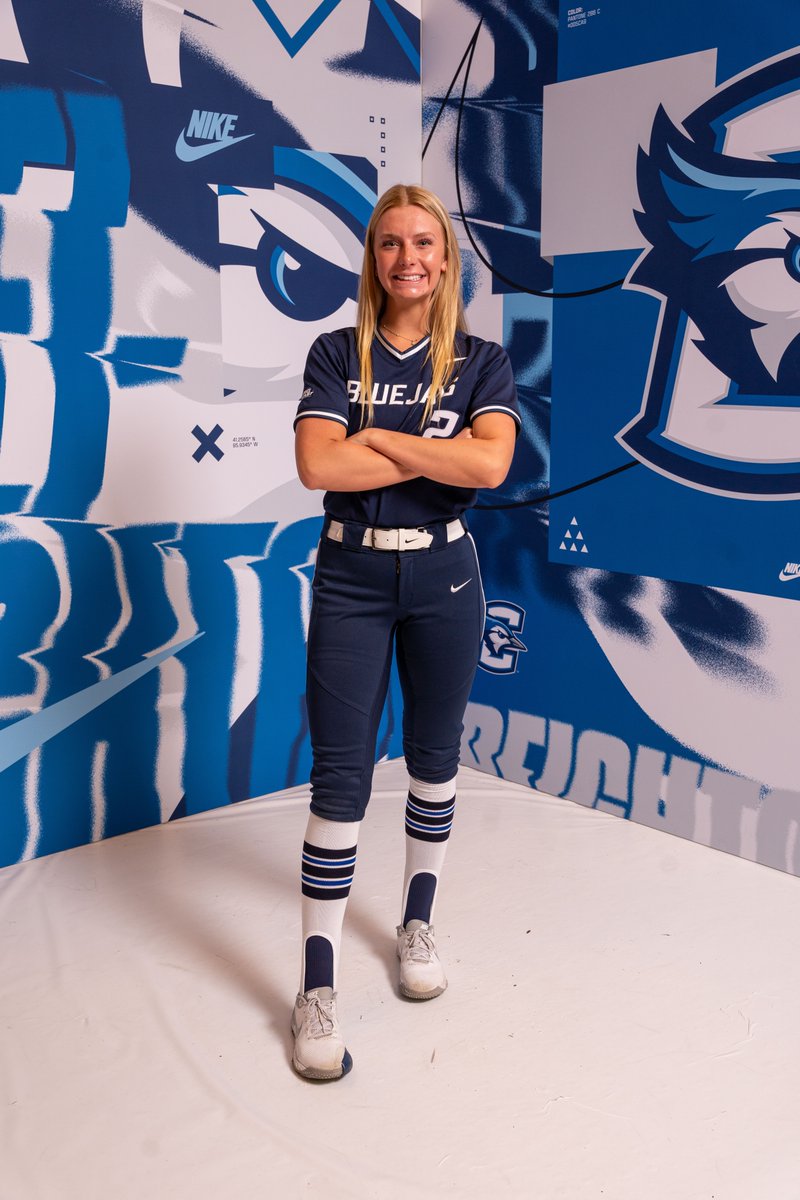 ALEXIS WIGGINS IS DEALING!!!

The sophomore sits the Tommies down in order and is nearing a career with six strikeouts already. 

#GoJays