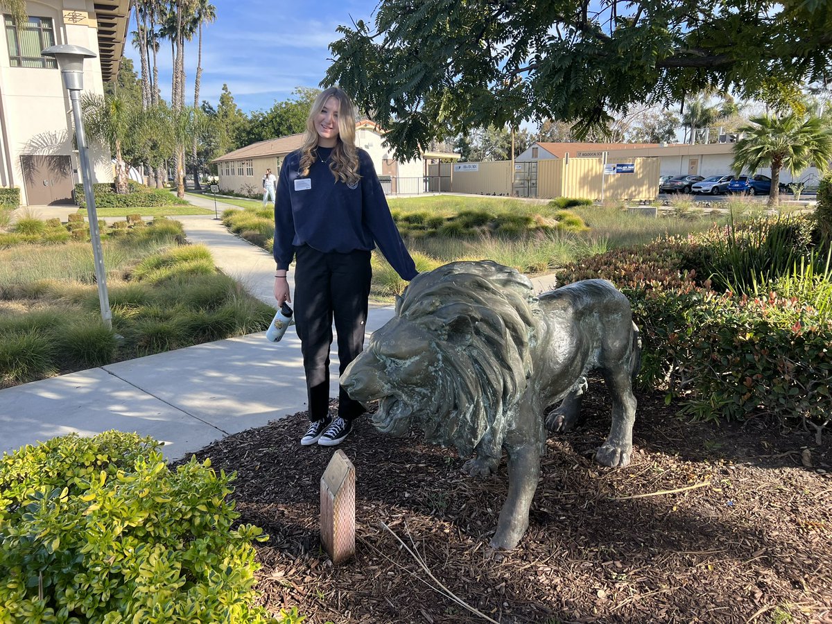 kaylrrobinson's tweet photo. 💙🦁🏐 I am excited to announce that I have officially committed to @PlayNAIA Volleyball at @VanguardU. I would like to thank all my family, coaches, mentors and friends, who have helped encourage and push me into my fullest potential! Go Lions! #vuvball  @gsacsports #vulions https://t.co/hwsV3RQYmq