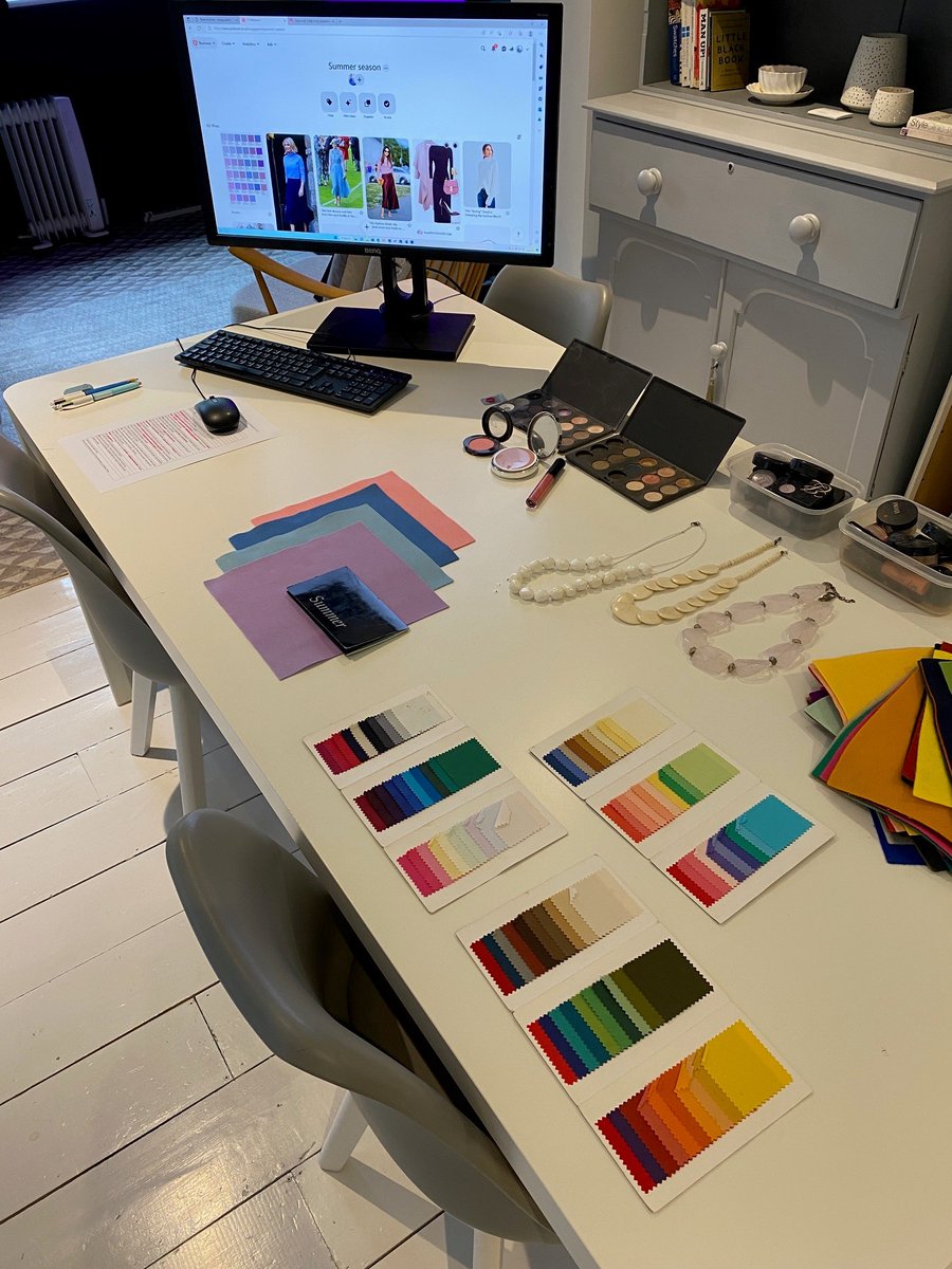 maggigreen's tweet image. Loving my cool green top. Nice combination to wear with the french blue and silver.😊A great colour, but ensure it is the right tone for your skin.
My client today was analysed a summer-cool, light and muted. She was excited to inject more colour in her wardrobe! #colouranalysis