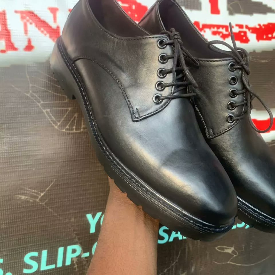 temitopeolukole's tweet photo. Sunday and Owanbe Shoes on your Outfit...

Please help to Promote and Patronize a Lazy Nigerian Youth Handmade Footwears.

All sizes 38 to 47.

#EndSARS Maxi Iheanacho "Sack Potter" SAPS "My President" #Yvonne Davido Qudus "Mudryk and Madueke" "Tinubu and APC" https://t.co/6yJWnAERDY