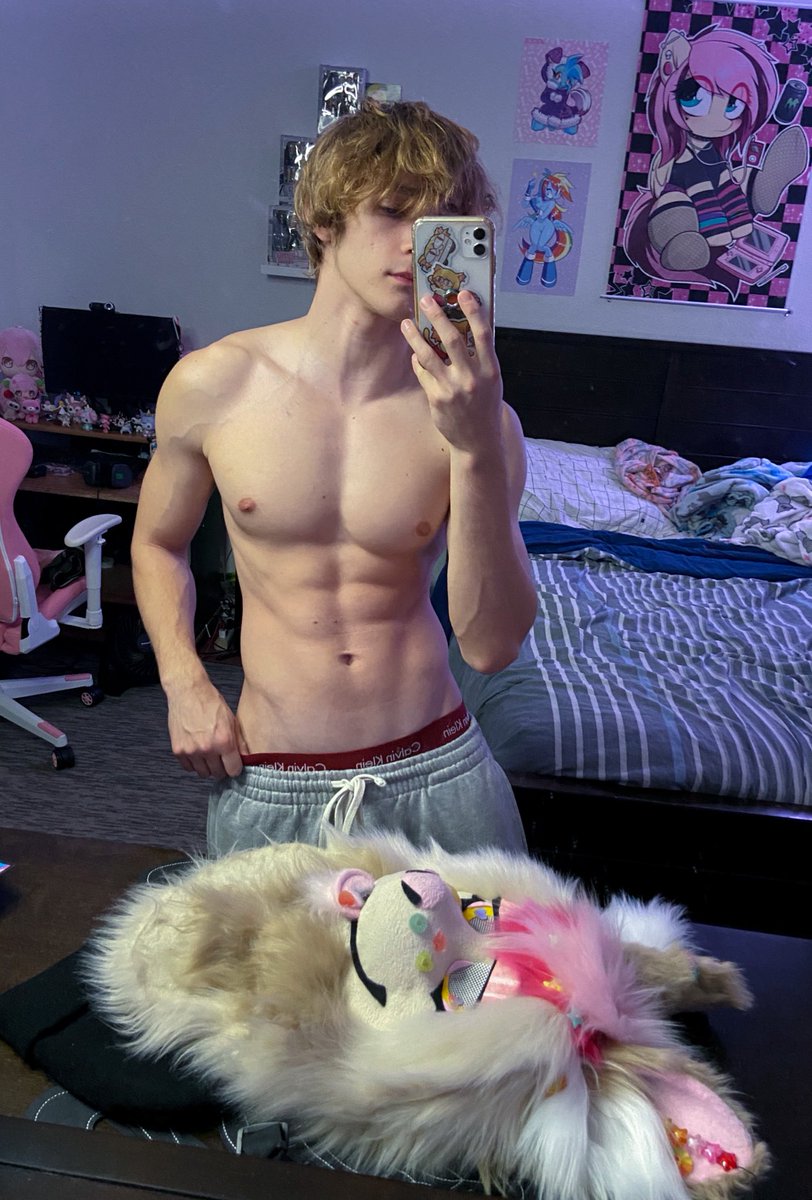 angel_pubby's tweet photo. Just a boy and his fursuit <3 https://t.co/gmq9Z87jEZ