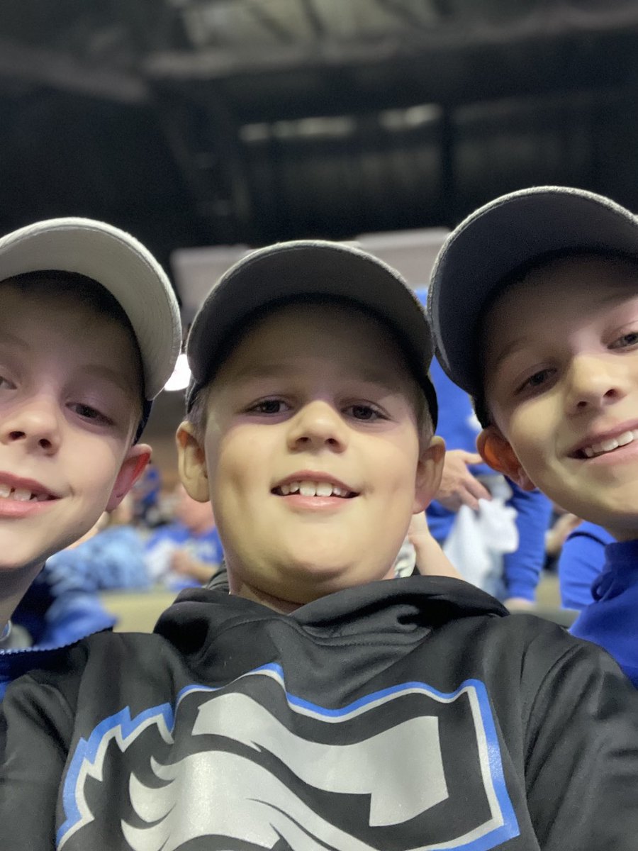 mvrbicky's tweet photo. Cousin night! #gojays https://t.co/ljVWesscM4