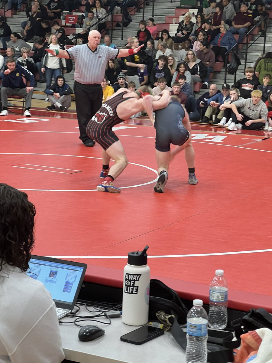 FHSJeffParsons's tweet photo. Zane Pannell just pinned the defending State  Champion from Yorkville Christian and will be advancing to state next weekend at 170! Congrats Zane Steamer Nation is proud of you! Up next Braiden Damhoff! @ https://t.co/gmQiJVnQJ3