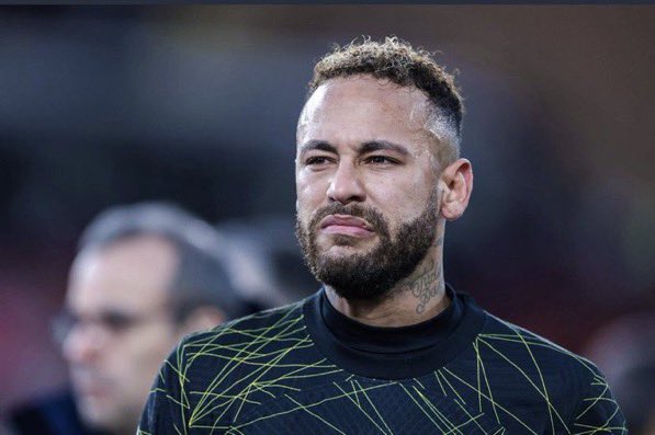 genet_mathieu's tweet photo. Neymar… il a pris 20 ans depuis qu il a signé …. #Neymar #PSG #bbrbb #PSGASM https://t.co/kMVuFUda8J