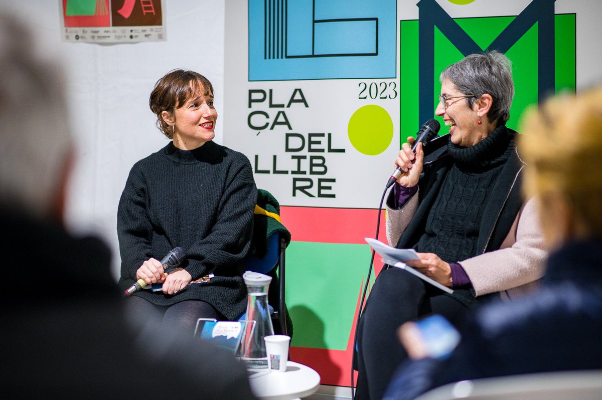 Alacant! Gràcies per l’acollida 🫠 Demà útim dia amb més:

🛝 Jocs de fusta
🛝 Contacontes d’<a href="/Edelvives/">Edelvives</a> 
🛝Presentacions de <a href="/bromera/">Bromera</a> @ENeopatria i @literalibros 

No falteu‼️