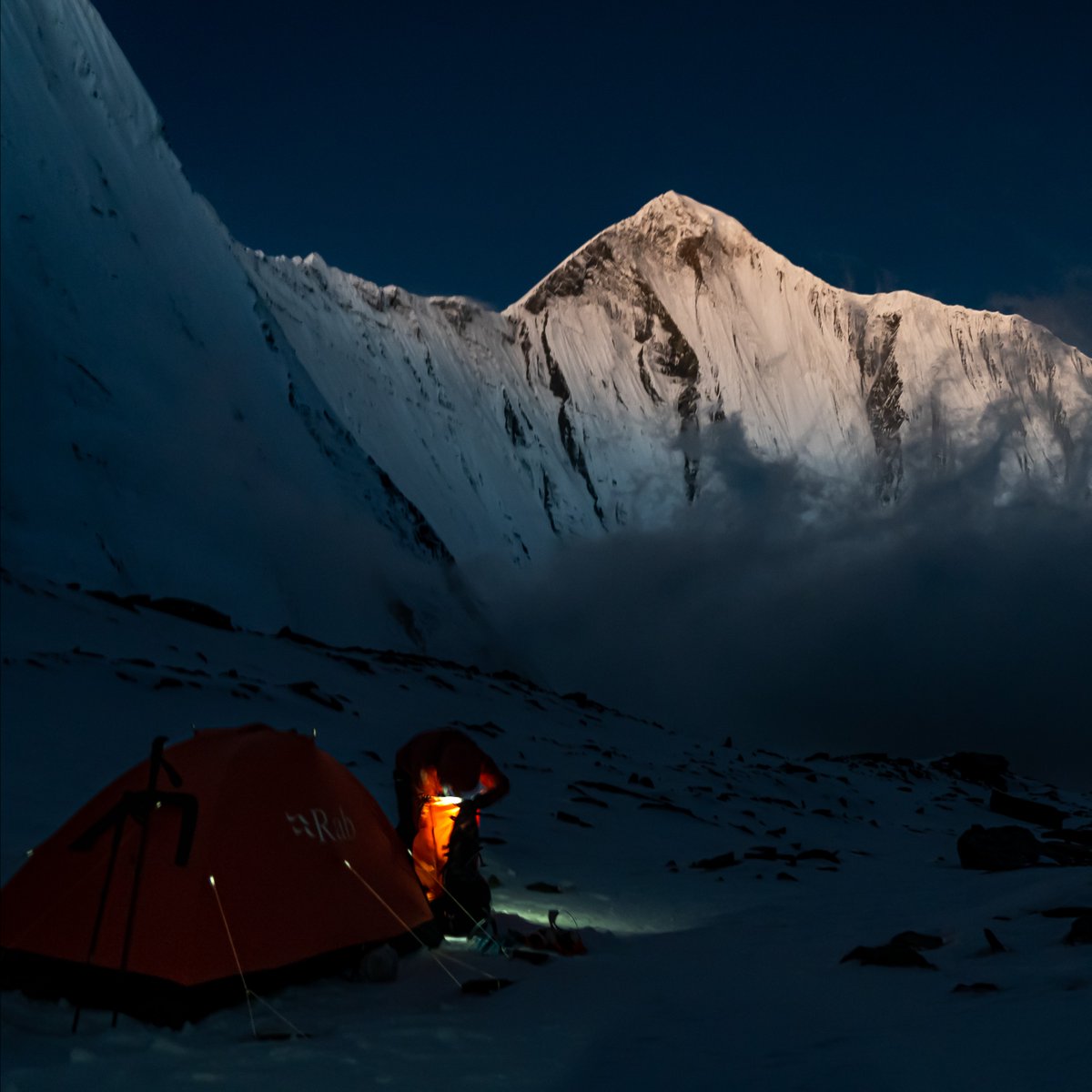 Rab athlete Boris Langenstein travels to Nepal with his climbing partner, Tiphaine Duperier, to ski a 3000m line sweeping down from the summit of Dhaulagiri II, an impressive peak of almost 7800m.

Read more👇 
bit.ly/3XTLgEH

#TheMountainPeople #WeAreRab #WeAreExplorers