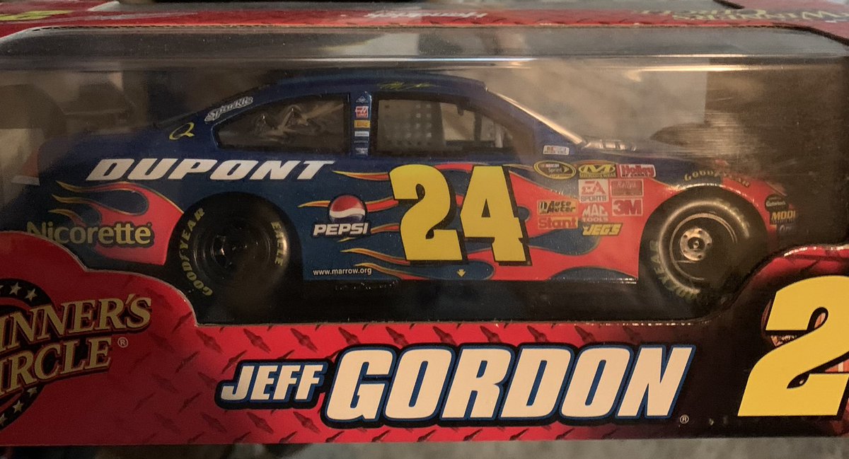 24dupontfan's tweet photo. 🚨GIVEAWAY🚨 Today I have a 2008 Winner’s Circle 1/24 diecast of @JeffGordonWeb! It’s the DuPont Flames! You MUST like the post &amp; you MUST be following me 2 win! Winner will be drawn 20:00 Central time Sunday! That’s 8pm 4 the non-military peeps! Let’s have fun! 🫡 https://t.co/cGi5SRDV6V