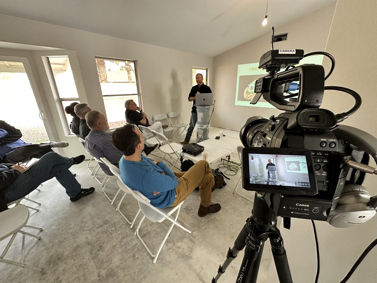 BobbyRettew's tweet photo. Here in Chandler, Arizona working with my good friend Marty Boardman capturing his training for his Foreclosure Secrets business. Hope you check him out and the work he is doing here in Arizona. #foreclosure #storytelling #content https://t.co/9o4zmGNJYI