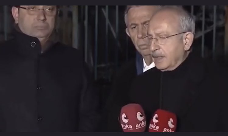 Değerli vatan severler muhterem kardeşlerim 6 günüdür bu zat ve kendi belediye başkanlarıyla yandaş medyasıyla sanki hiçe sayarak onlardan başka kimse sahada yok olmuş gibi.  acı günümüzde birlik olmak yerine malum sizlere çıkmışlar devlet kurumlarına saldırıyorlar.takdir sizin