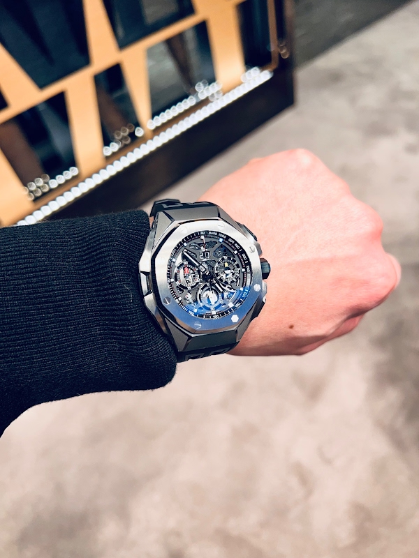 PuristSPro's tweet photo. Amazing new models in person!!
https://t.co/r3WiDrAfjK
#AudemarsPiguet
#Openworked #RoyalOak #RoyalOakOffshore https://t.co/tTkcngvcSI